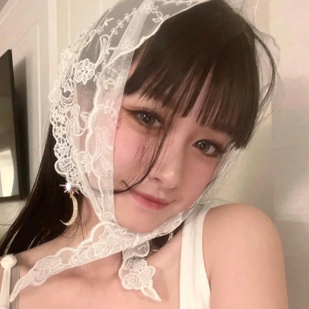 裸体瑜珈